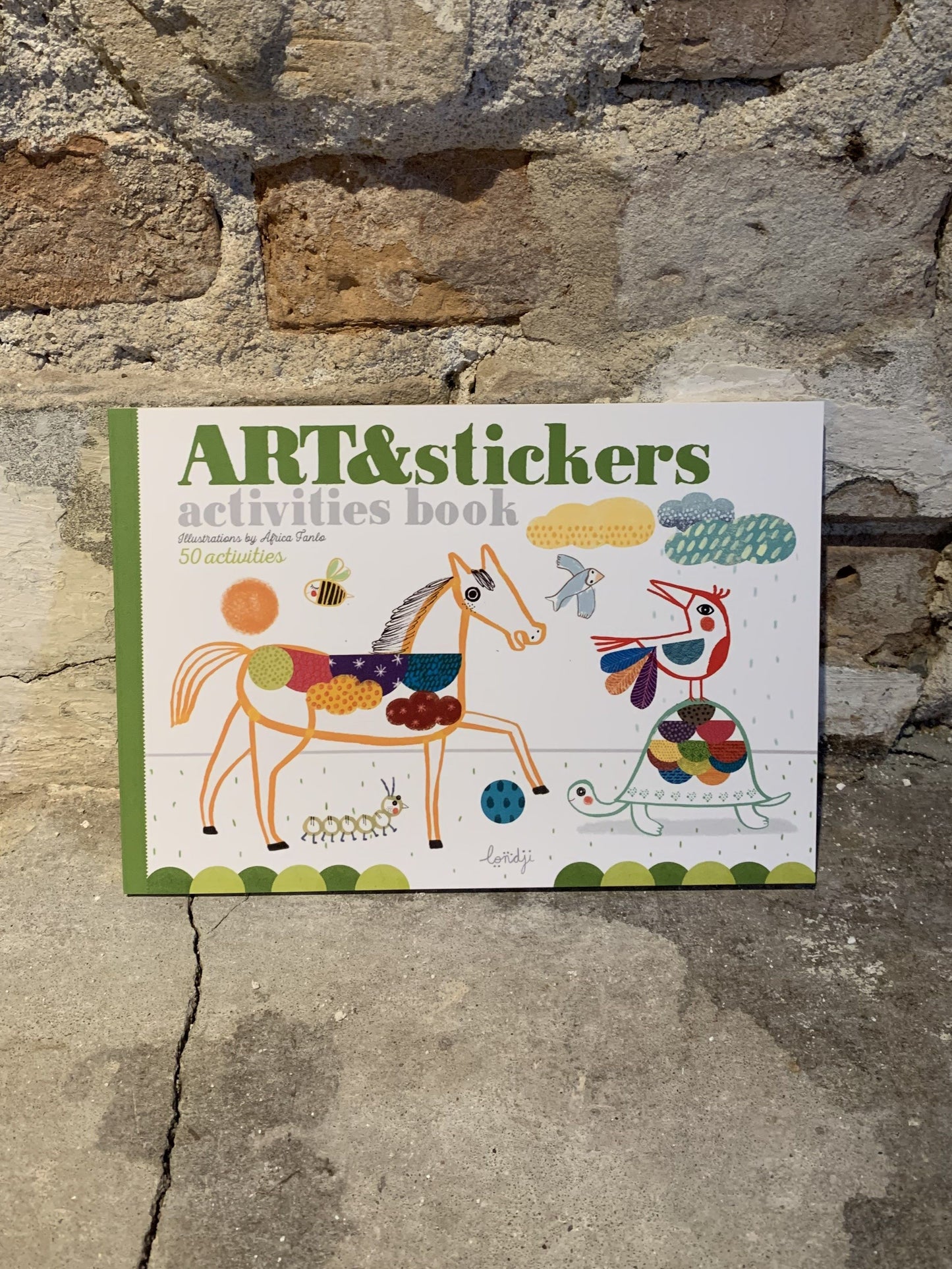 ART&stickers - activities book