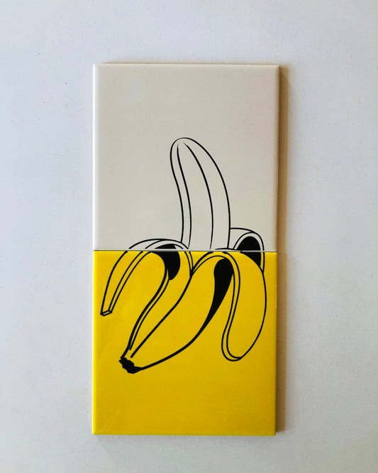 Banan - vægudsmykning med to keramiske fliser