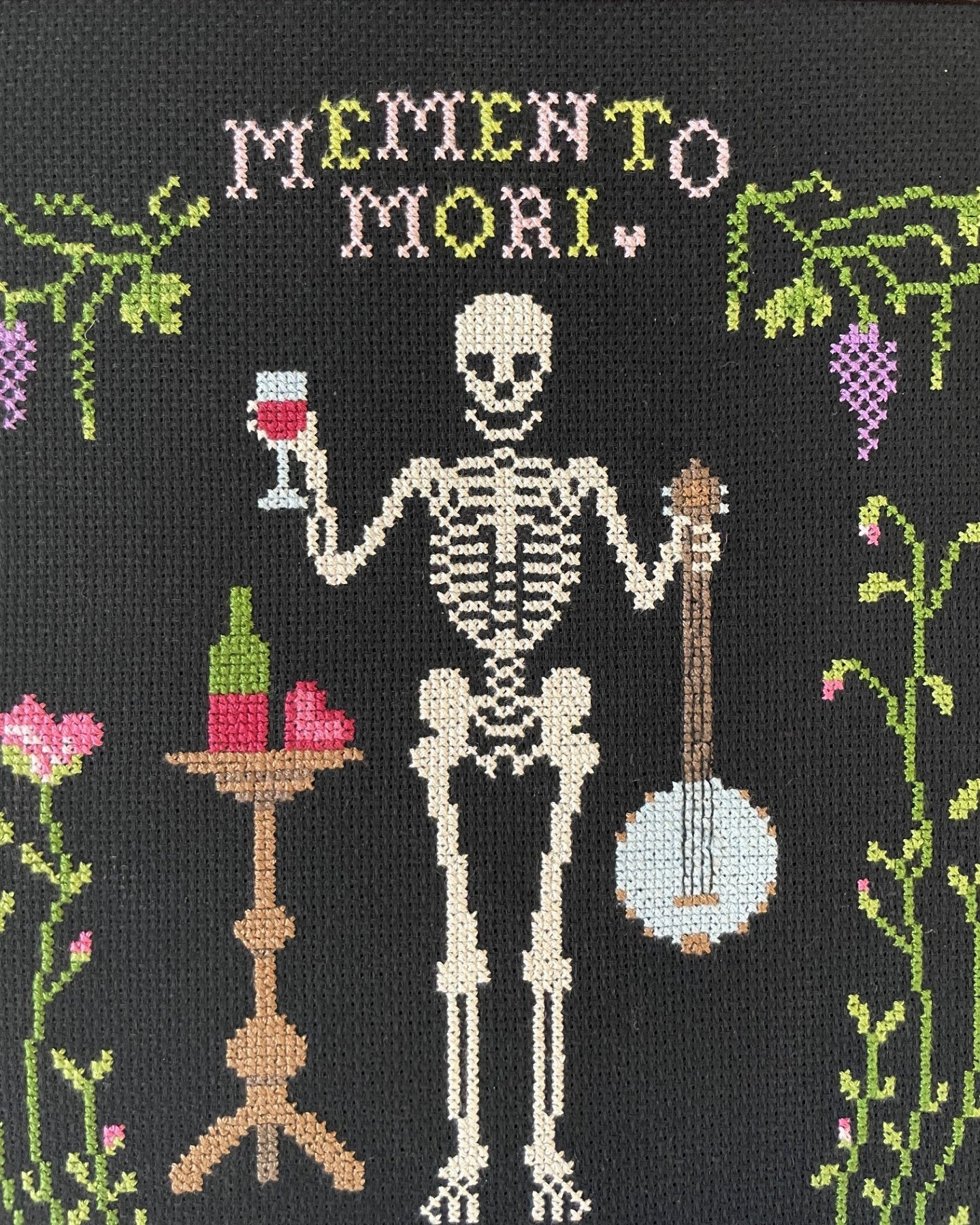 MEMENTO MORI - Alt vi har er nu -  Broderikit